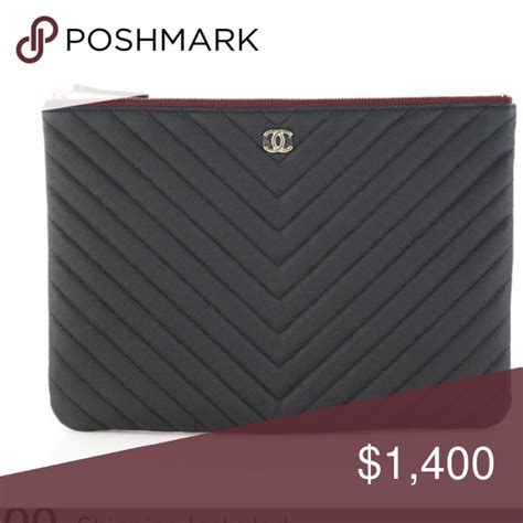 chanel o case chevron medium